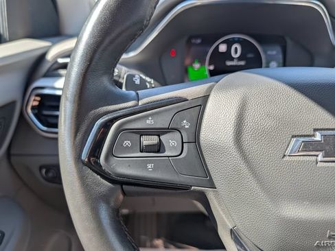 Used 2023 Chevrolet Bolt EUV Premier w/ Sun & Sound Package FWD image 20