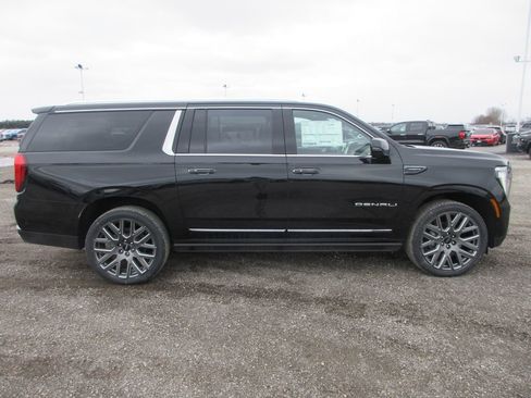 New 2026 GMC Yukon XL Denali Ultimate image 3