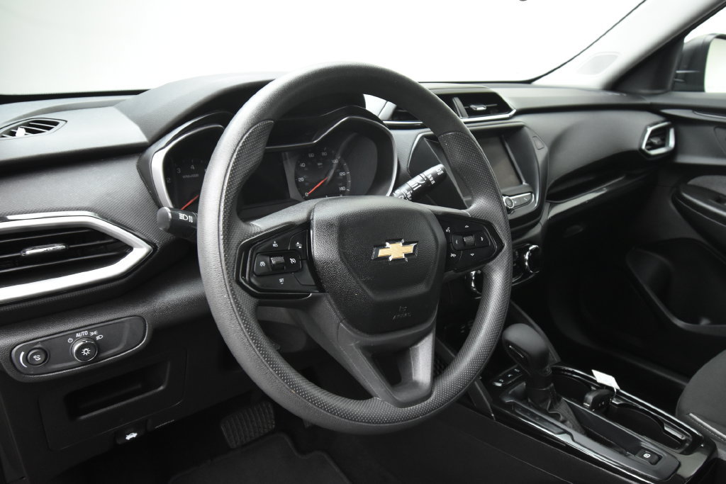 Used 2023 Chevrolet TrailBlazer LS AWD/4WD image 11