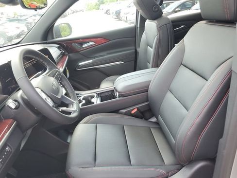 New 2026 Chevrolet Traverse Z71 w/ Driver Confidence Package AWD/4WD image 18
