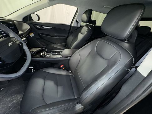 New 2025 Kia EV6 Wind image 13