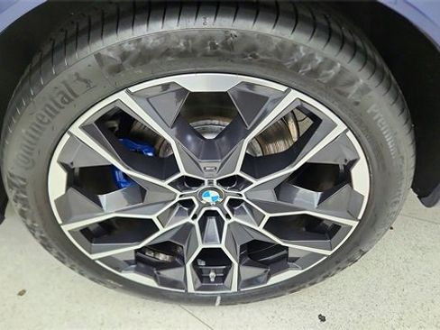 Used 2024 BMW X7 xDrive40i w/ Executive Package image 62