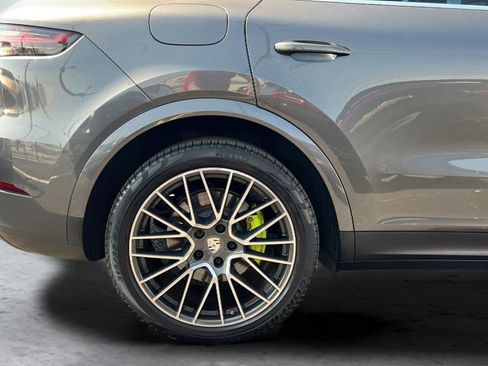 Used 2019 Porsche Cayenne E-Hybrid AWD/4WD image 47