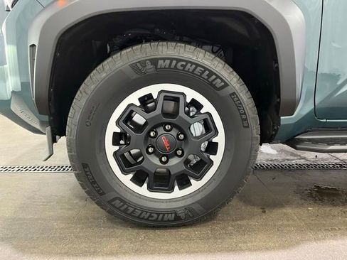 Certified 2026 Toyota 4Runner TRD Off-Road Premium AWD/4WD image 24