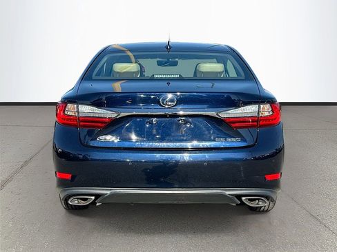 Used 2016 Lexus ES 350 w/ Premium Package w/Wood Trim image 6