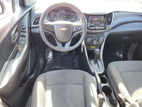 Used 2020 Chevrolet Trax LS image 13