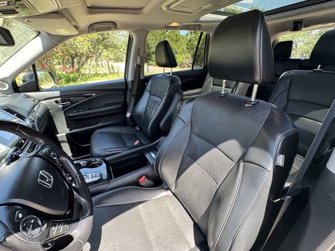 Used 2018 Honda Pilot Elite image 21
