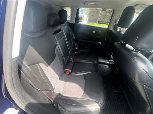 Used 2020 Jeep Compass Latitude w/ Cold Weather Group image 15