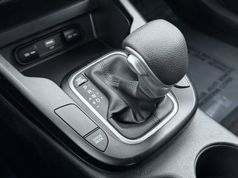 Used 2024 Kia Soul LX image 28