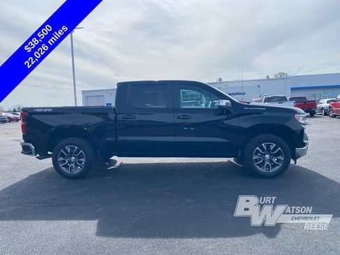 Used 2024 Chevrolet Silverado 1500 LT AWD/4WD image 11