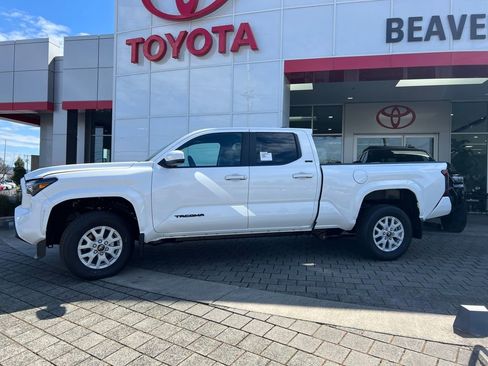 New 2026 Toyota Tacoma SR5 AWD/4WD image 2