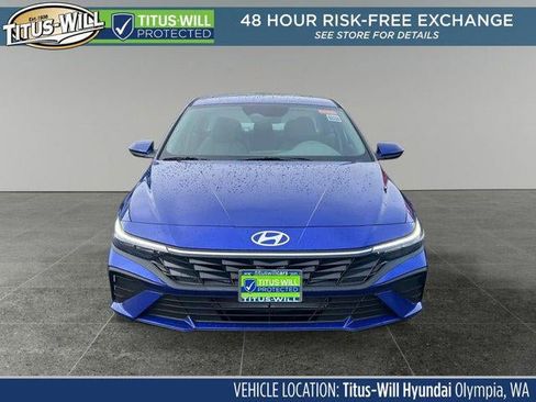 New 2026 Hyundai Elantra SE image 2