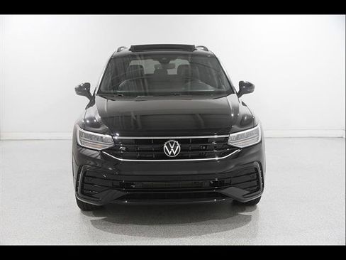 Certified 2024 Volkswagen Tiguan SE R-Line AWD/4WD image 2