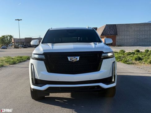Used 2023 Cadillac Escalade ESV Sport Platinum w/ LPO, Floor Liner Package AWD/4WD image 7