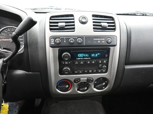 Used 2011 Chevrolet Colorado LT image 16