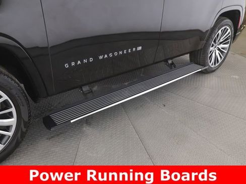 Used 2025 Jeep Grand Wagoneer 4WD image 16