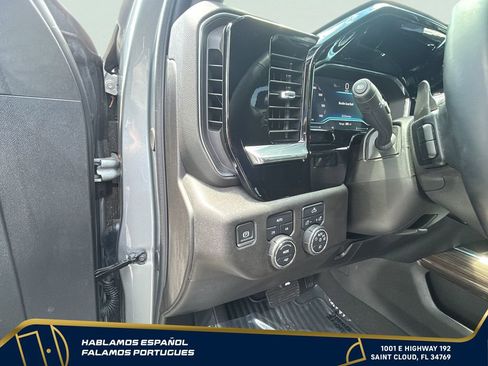 Used 2024 Chevrolet Silverado 1500 RST AWD/4WD image 17