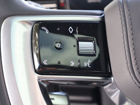 Used 2023 Land Rover Range Rover SV AWD/4WD image 23
