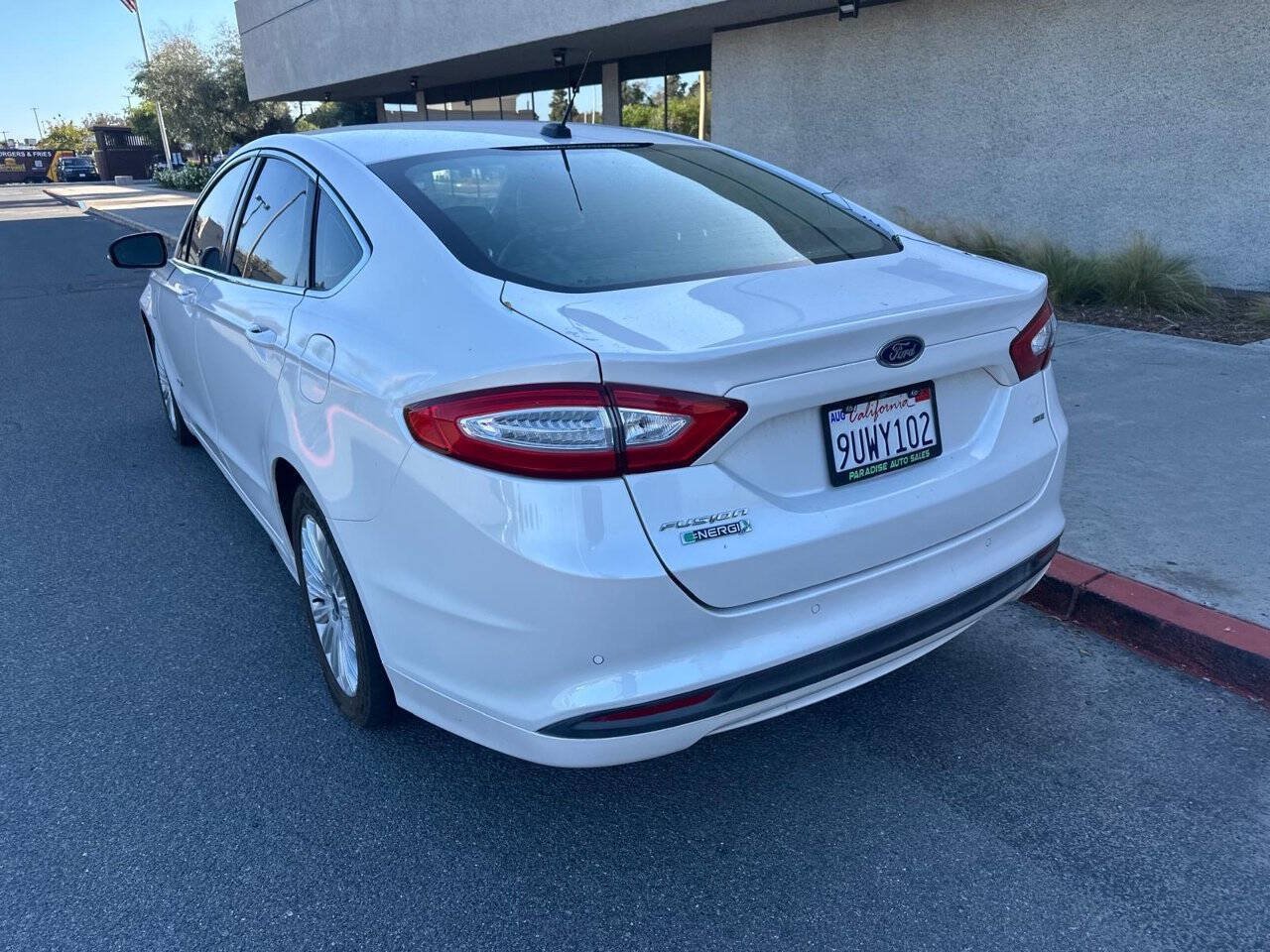 Used 2016 Ford Fusion Energi SE w/ Driver Assist Package FWD image 7