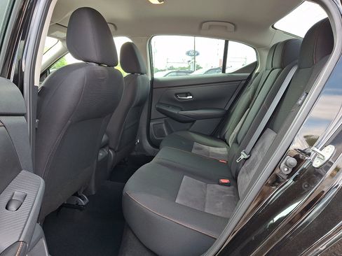 Certified 2022 Nissan Sentra SR w/ Midnight Edition FWD image 9