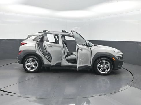 Used 2023 Hyundai Kona SEL FWD image 38