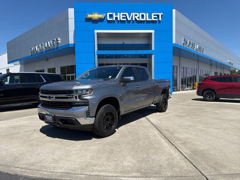 Used 2021 Chevrolet Silverado 1500 LT AWD/4WD image 2