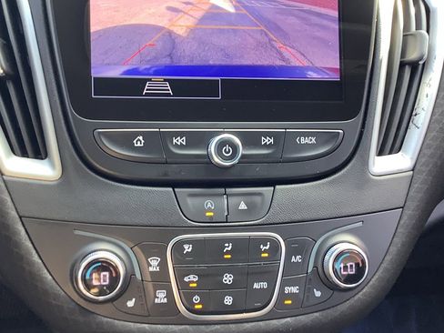 Used 2023 Chevrolet Malibu LT image 14