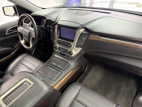 Used 2018 GMC Yukon XL Denali w/ Open Road Package AWD/4WD image 25