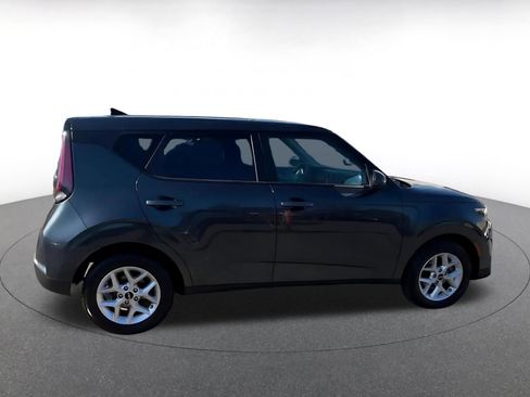 Used 2025 Kia Soul LX w/ LX Technology Package image 16