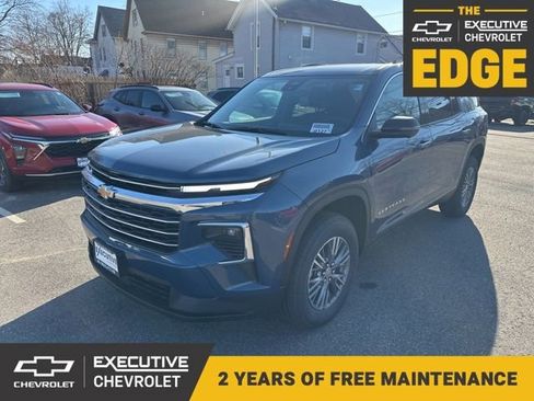 New 2026 Chevrolet Traverse LT w/ Driver Confidence Package AWD/4WD image 1