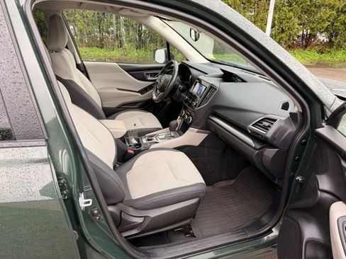 Certified 2023 Subaru Forester Premium AWD/4WD image 11