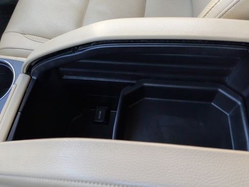 Used 2019 Toyota Highlander Limited image 22