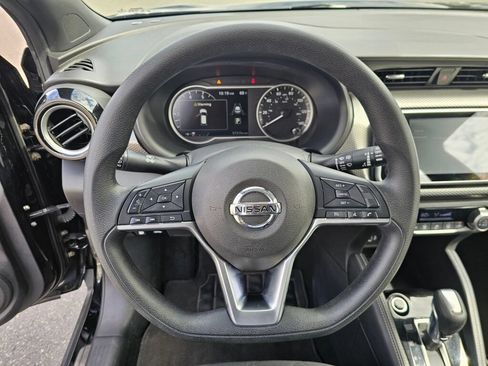 Used 2020 Nissan Kicks SV w/ Exterior Package FWD image 27