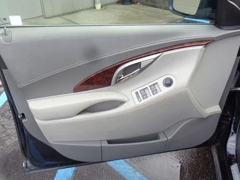 Used 2010 Buick LaCrosse CXL w/ Luxury Package AWD/4WD image 13