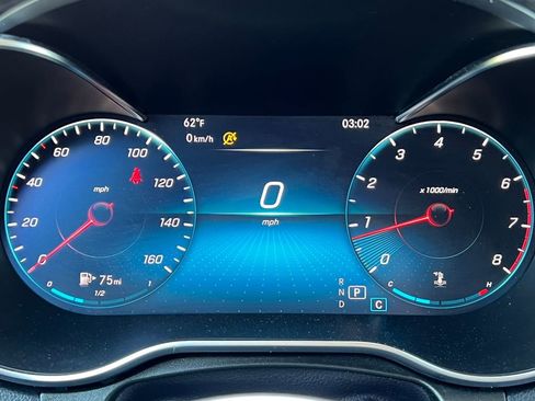Used 2022 Mercedes-Benz GLC 300 4MATIC w/ Premium Package Lite image 18