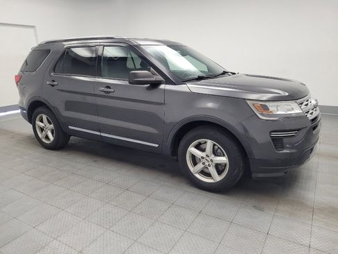 Used 2018 Ford Explorer XLT FWD image 11