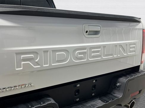 New 2026 Honda Ridgeline Black Edition image 6