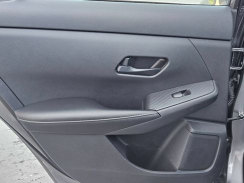 Used 2024 Nissan Sentra SV FWD image 22