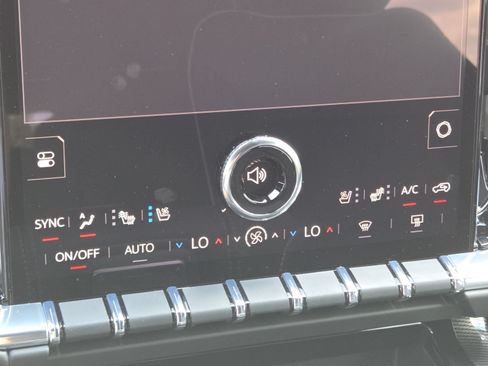 New 2026 GMC Yukon XL Elevation w/ Elevation Premium Package AWD/4WD image 37