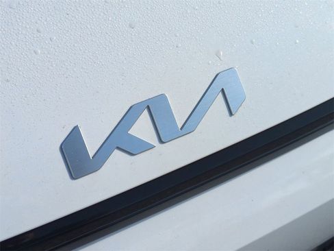 New 2025 Kia EV6 Light image 28