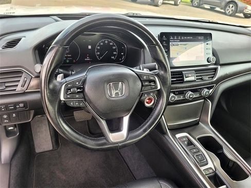 Used 2020 Honda Accord Touring image 11