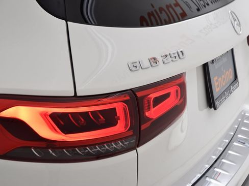 Certified 2022 Mercedes-Benz GLB 250 4MATIC image 13