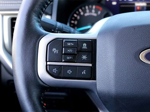 Used 2024 Ford Expedition Max XLT image 14