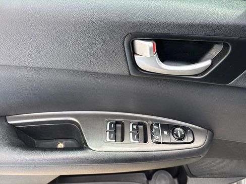 Used 2018 Kia Optima LX FWD image 16