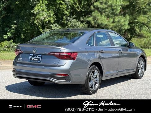 Used 2024 Volkswagen Jetta SE FWD image 14