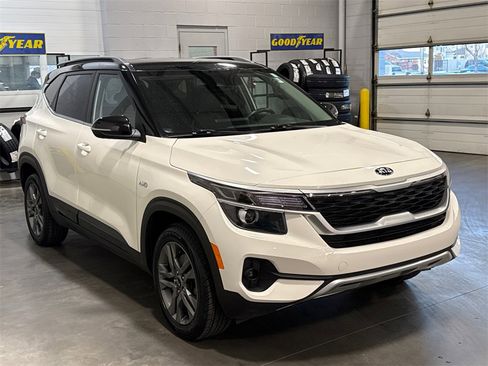 Used 2021 Kia Seltos S image 3