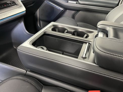 New 2026 Ford Expedition Platinum w/ Stealth Performance Package image 20