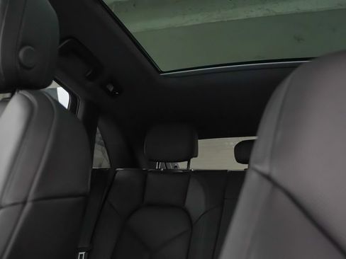 Certified 2026 Porsche Macan Turbo AWD/4WD image 35