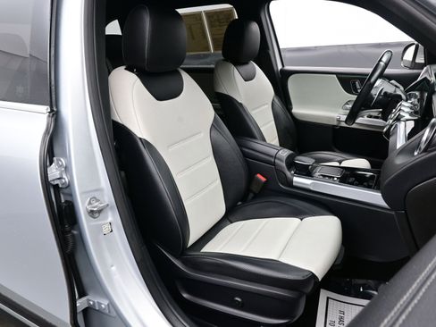 Used 2021 Mercedes-Benz GLB 35 AMG 4MATIC image 14