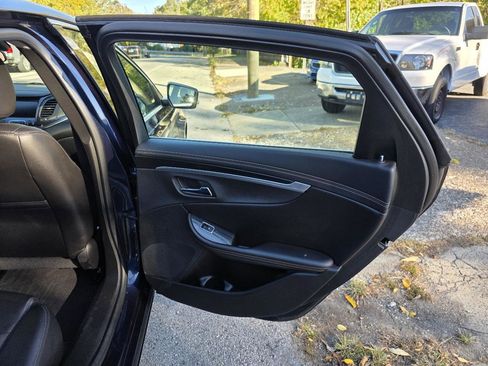 Used 2017 Chevrolet Impala LT image 19